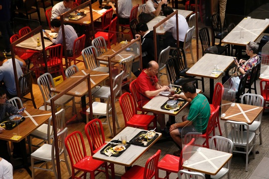 Châu Á ngăn làn sóng lây nhiễm Covid-19 thứ 2 - Ảnh 1.