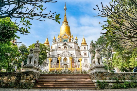 Nét kiến trúc theo phong cách Thái Lan của ngôi chùa trong Top đẹp nhất thế giới - Ảnh 1.