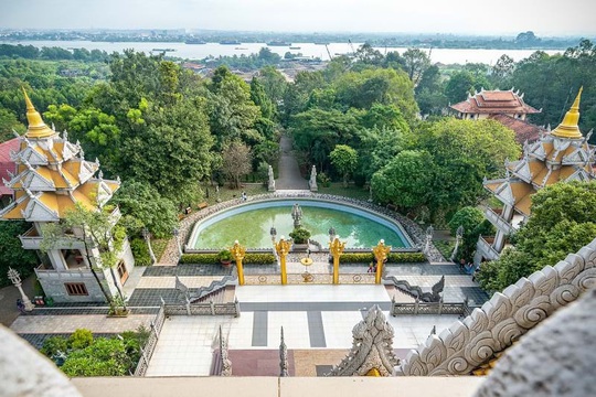 Nét kiến trúc theo phong cách Thái Lan của ngôi chùa trong Top đẹp nhất thế giới - Ảnh 4.