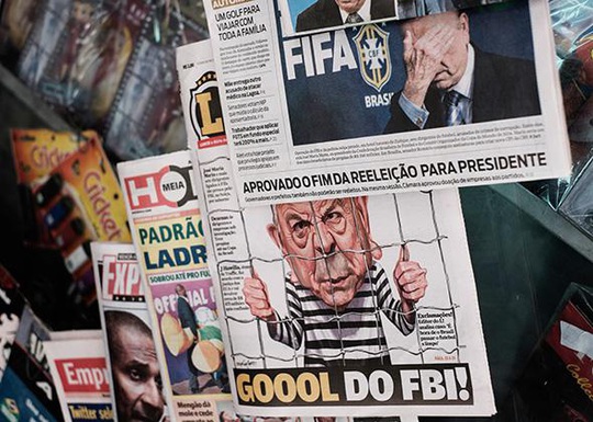 Chủ tịch FIFA bị điều tra tham nhũng, Tổng chưởng lý Thụy Sĩ mất chức - Ảnh 4.