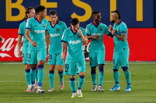 Nhấn chìm tàu ngầm vàng Villarreal, Barcelona quyết đua vô địch - Ảnh 7.