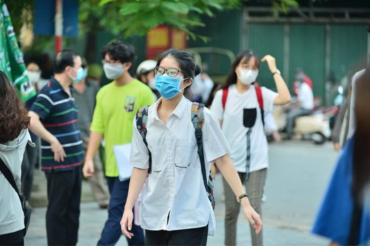 Đề thi phân hoá cao, khó kiếm điểm 10 - Ảnh 2.