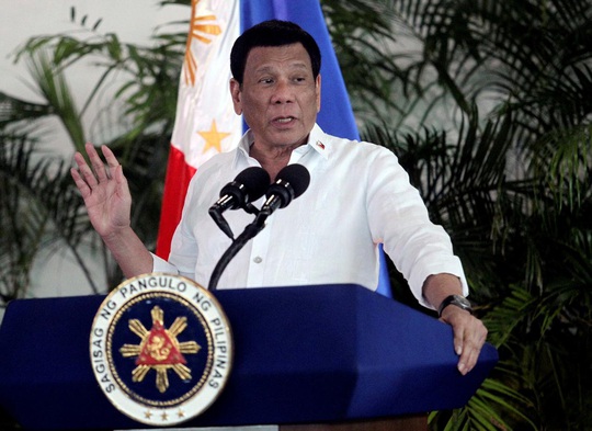 Philippines công bố thời gian Tổng thống Duterte tiêm vắc-xin Covid-19 của Nga - Ảnh 1.