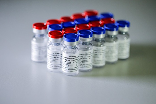 Philippines công bố thời gian Tổng thống Duterte tiêm vắc-xin Covid-19 của Nga - Ảnh 2.
