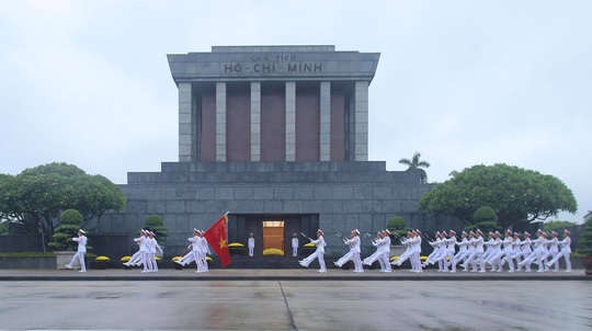 Toàn cảnh Lễ treo cờ rủ Quốc tang nguyên Tổng Bí thư Lê Khả Phiêu - Ảnh 29.