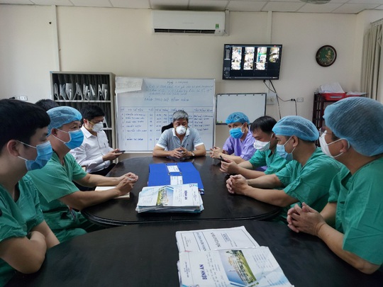 Tin vui: 6 ca Covid-19 nặng điều trị ở Huế được chữa khỏi - Ảnh 2.