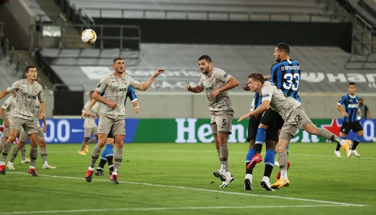 Song sát rực sáng, Inter Milan mở đại tiệc Europa League - Ảnh 3.