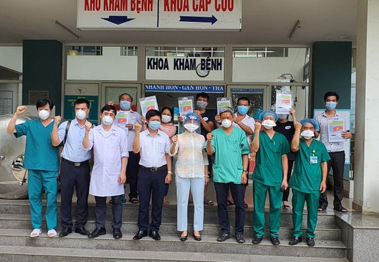 Bộ Y tế công bố kỷ lục về ca mắc Covid-19 khỏi bệnh, xuất viện trong ngày - Ảnh 2.