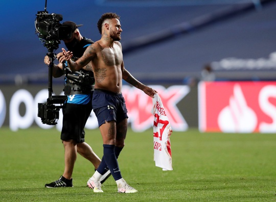 Neymar có nguy cơ bị cấm đá chung kết Champions League? - Ảnh 1.