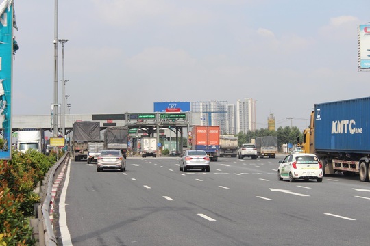 Tổng cục Đường bộ: Tạm dừng thu phí trạm cầu Đồng Nai - Ảnh 2.
