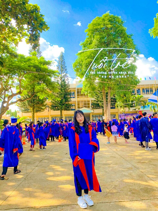 Nữ sinh trường huyện đạt điểm 10 Lịch sử: Ước mơ trở thành nhà báo - Ảnh 1.