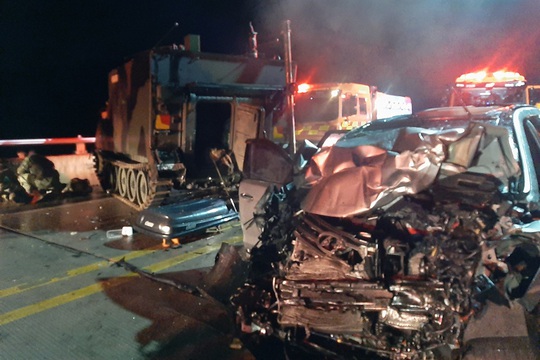 Bốn người Hàn Quốc thiệt mạng vì đâm vào xe bọc thép quân đội Mỹ - Ảnh 3.