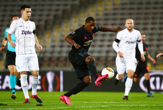 Chờ đội hình 2 của Man United gầm thét - Ảnh 1.