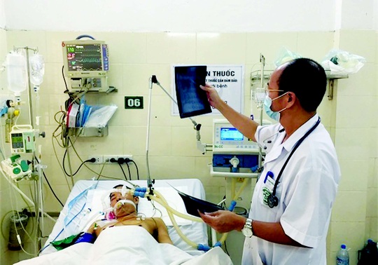 Sợ mắc Covid-19, nhiều người nguy kịch vì tự chữa SXH - Ảnh 1.