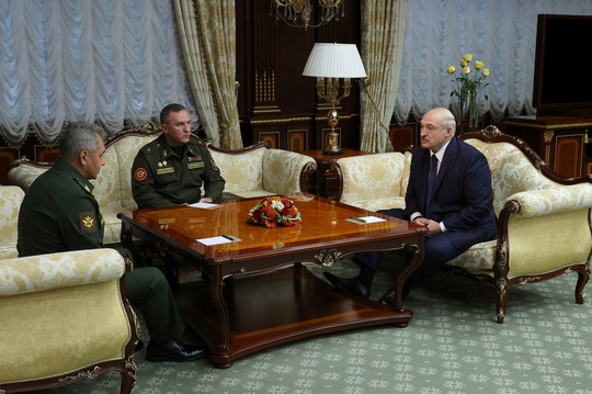 Nga tố Mỹ khuấy đảo Belarus để lật đổ ông Lukashenko - Ảnh 1.