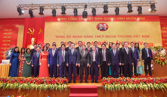 Tinh gọn bộ máy, nâng cao hiệu quả hoạt động xứng đáng là ngân hàng top đầu Việt Nam - Ảnh 1. Tinh gọn bộ máy, nâng cao hiệu quả hoạt động xứng đáng là ngân hàng top đầu Việt Nam - Ảnh 1.