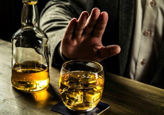 Kích động, lôi kéo người khác uống rượu, bia sẽ bị phạt đến 1 triệu đồng - Ảnh 1.