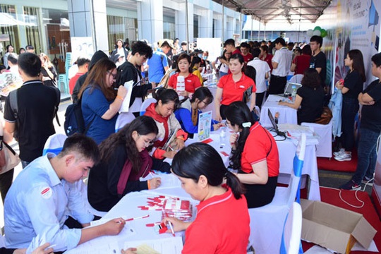 Hơn 2.000 vị trí việc làm ngành vận tải, logistics chờ ứng viên - Ảnh 1.