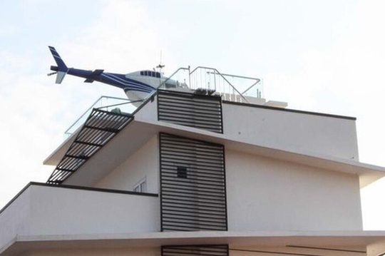 Bắt đại gia trong đường dây đánh bạc 1.000 tỉ đồng trưng bày trực thăng trên nóc nhà - Ảnh 3.