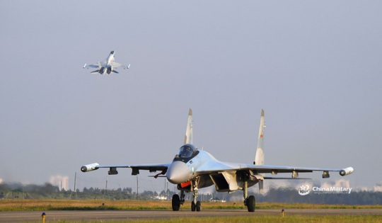 Đài Loan phủ nhận thông tin bắn hạ chiến đấu cơ Su-35 của Trung Quốc - Ảnh 1.