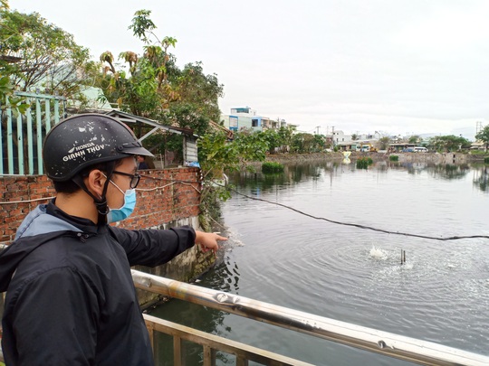 Người dân lo “mất Tết vì sống cạnh hồ điều tiết quanh năm ô nhiễm ở Đà Nẵng - Ảnh 5.
