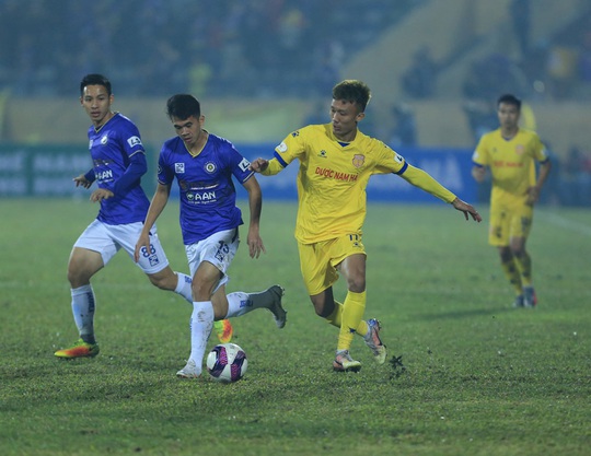 Hà Nội FC thất bại nặng nề ngày ra quân V-League 2021 - Ảnh 7.