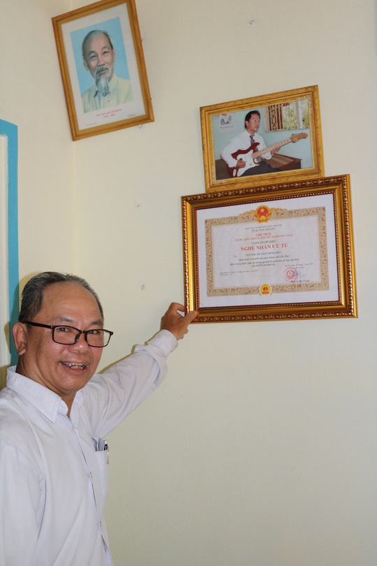 Mai Vàng nhân ái thăm nghệ nhân Ngô Minh Phú và NS Phương Anh - Ảnh 4.