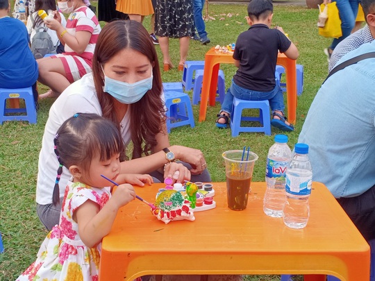 TP HCM: Nhiều hoạt động chăm lo Tết đoàn viên, CNVC-LĐ khó khăn - Ảnh 2.