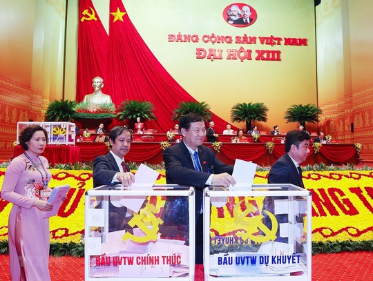 Chùm ảnh: Bỏ phiếu bầu Ban Chấp hành Trung ương khóa XIII - Ảnh 8.