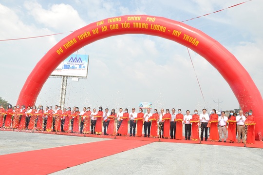 Thủ tướng cắt băng thông tuyến cao tốc Trung Lương - Mỹ Thuận - Ảnh 3.