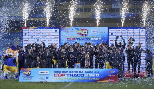 Đánh bại CLB Viettel với tỉ số sít sao 1-0, CLB Hà Nội giành Siêu Cup quốc gia - Ảnh 9.