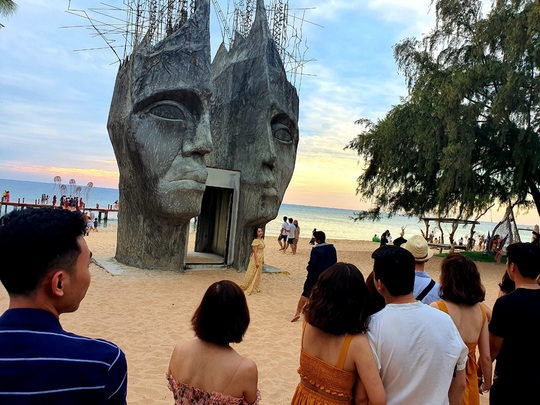 “Trắng” tour khởi hành trong dịp Tết Tân Sửu 2021 - Ảnh 1.