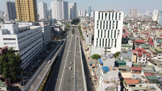 Toàn cảnh những công trình gỡ ùn tắc giao thông cho Hà Nội thời gian qua - Ảnh 13.
