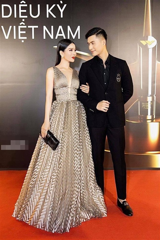 4 chị đẹp showbiz Việt bị soi chuyện cặp kè phi công - Ảnh 7.
