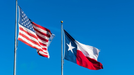 Dân Texas đệ đơn kiện tập thể đòi nhà bán điện bồi thường 1 tỉ USD - Ảnh 1.