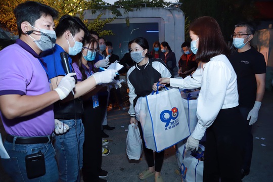 Những chuyến xe chở niềm vui - Ảnh 4.