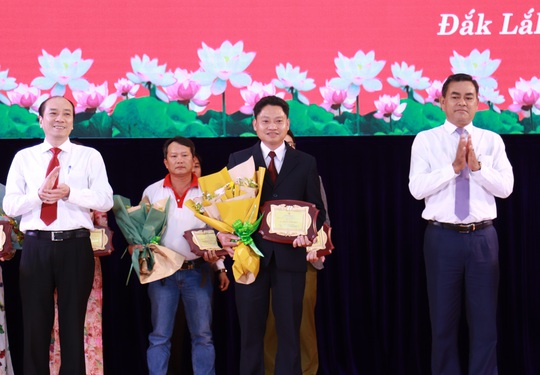Trao thưởng cho người dân hiến kế xây dựng tỉnh Đắk Lắk - Ảnh 3.