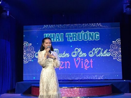 Nhiều bất ngờ tại buổi khai trương điểm diễn cải lương mới - sân khấu Sen Việt - Ảnh 6.