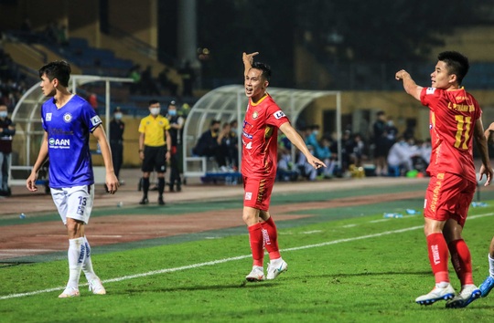 Quang Hải vắng mặt, Bruno ghi cú đúp giúp CLB Hà Nội thắng Thanh Hoá - Ảnh 7.