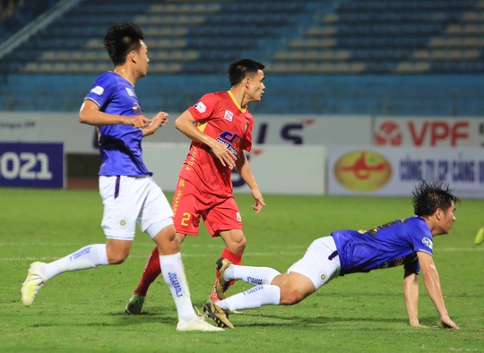 Quang Hải vắng mặt, Bruno ghi cú đúp giúp CLB Hà Nội thắng Thanh Hoá - Ảnh 11.