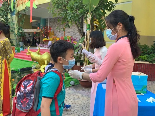 TP HCM: Thông báo khẩn về tuyển sinh đầu cấp, dừng khảo sát vào lớp 6 Trường chuyên Trần Đại Nghĩa - Ảnh 1.