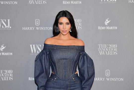 Kim Kardashian lên án những kẻ từng bắt nạt, miệt thị ngoại hình - Ảnh 3.