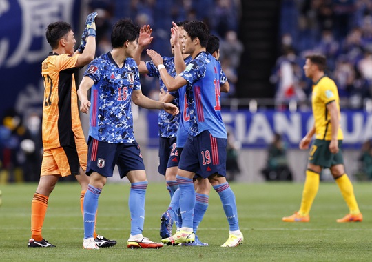 Đánh bại tuyển Úc, Nhật Bản lọt Top 3 bảng B - Ảnh 6.