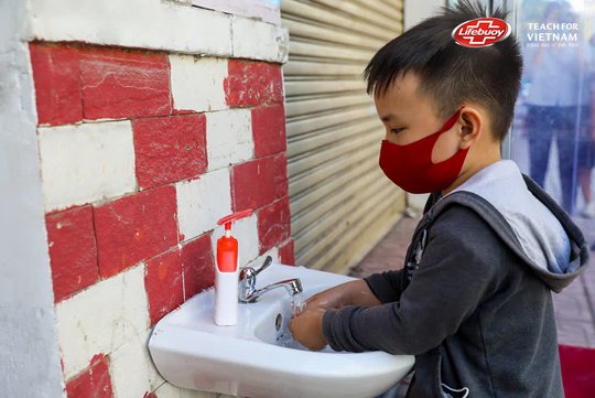 Tạo thói quen rửa tay phòng dịch đến 10.000 trẻ em học sinh - Ảnh 1.