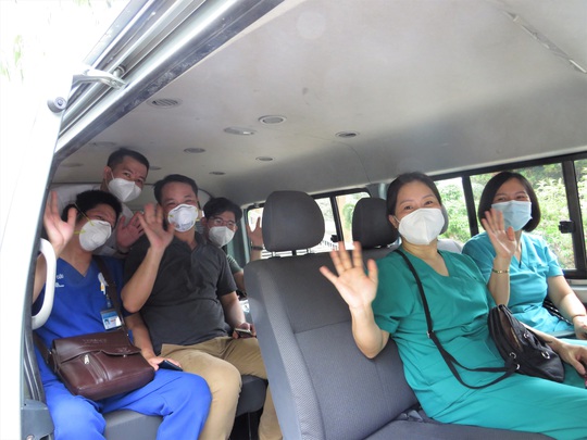 Bệnh viện Thống Nhất chi viện Ninh Thuận lập tầng 3 điều trị Covid-19 - Ảnh 4.