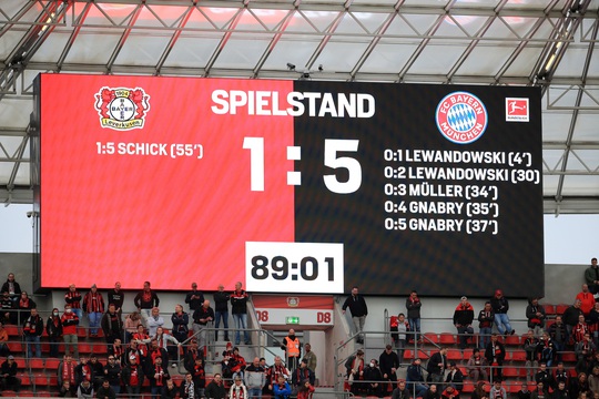 Bayern Munich vượt qua Dortmund, soán ngôi đầu bảng Bundesliga - Ảnh 6.