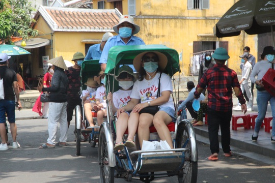 Bàn giải pháp đón khách du lịch đến Quảng Nam và miền Trung - Ảnh 2.