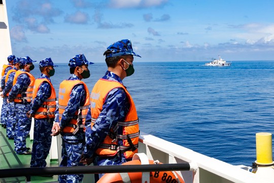 Cảnh sát biển Việt Nam và Trung Quốc tuần tra liên hợp ở Vịnh Bắc Bộ - Ảnh 1.