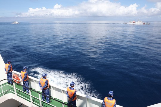 Cảnh sát biển Việt Nam và Trung Quốc tuần tra liên hợp ở Vịnh Bắc Bộ - Ảnh 5.