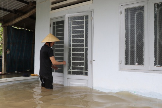 Tam Kỳ và nhiều nơi ở Quảng Nam mênh mông nước - Ảnh 11.